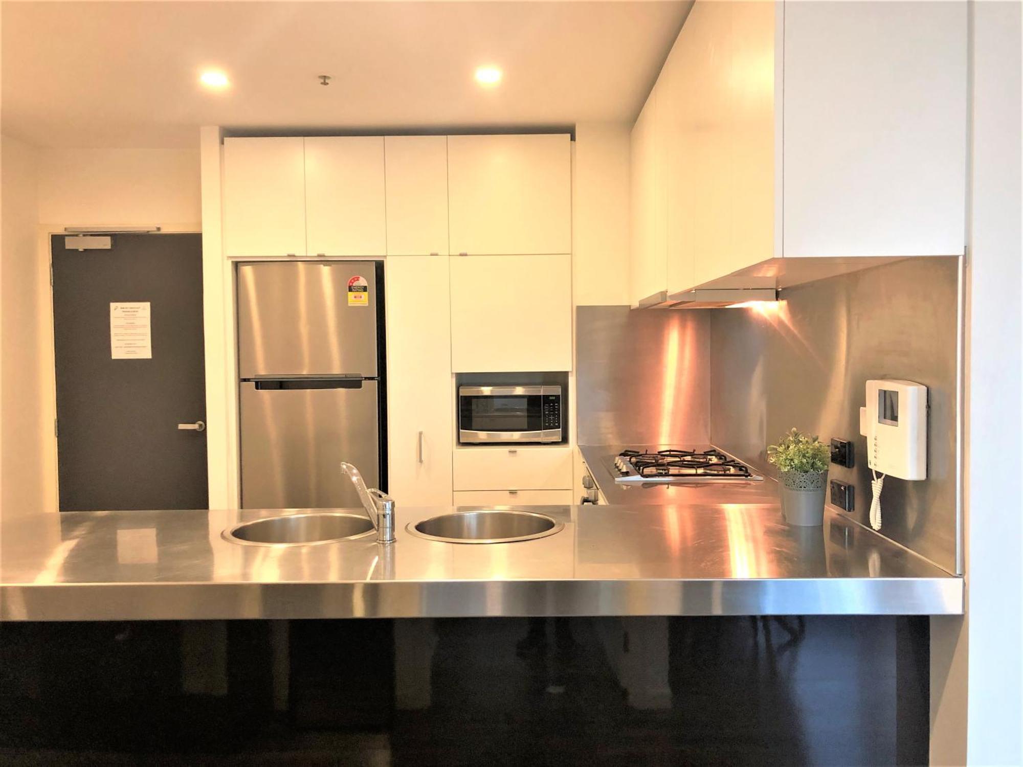 Readyset Apartments At Liberty เมลเบิร์น ภายนอก รูปภาพ