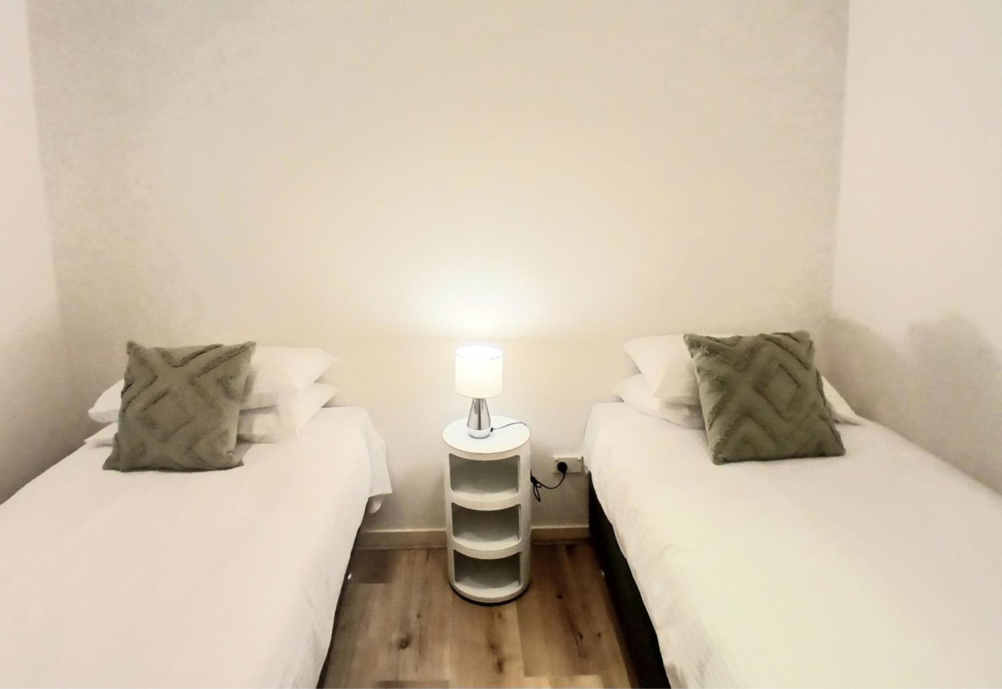 Readyset Apartments At Liberty เมลเบิร์น ภายนอก รูปภาพ