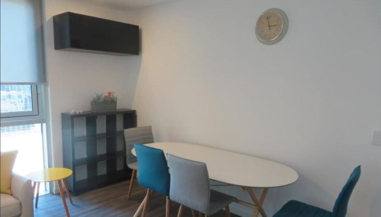 Readyset Apartments At Liberty เมลเบิร์น ภายนอก รูปภาพ